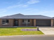 Turnkey, newly built perfection