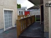 Twin bedroom in 5 bedroom apartment in Clondalkin, Dublin
