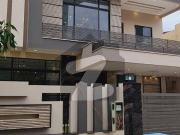 TWIN RESIDENCE: 1 kanal sun facing 6 bedroom house