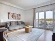 Twin Towers 351E, R. de Campolide