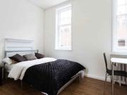 Twin with En suite B Has an Apartment