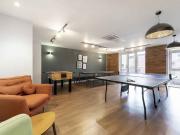 Two bed apartment shared F Has an Apartment