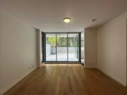 Two bedroom Two bathroom Stylish apartment in Rosebery
