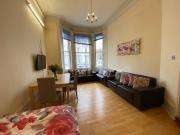 Two Bedroom and One Bathroom Flat in SW7