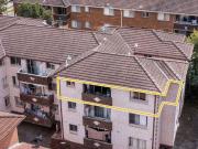 TWO BEDROOM APARTMENT CLOSE TO ALL AMENITIES OF LIVERPOOL!
