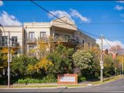 Two Bedroom Apartment in Great Location