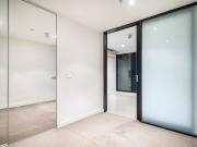 Two Bedroom Apartment in Prime CBD Location