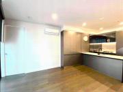 Two Bedroom Apartment in the Heart of Melbourne 3D Tour...