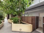 Two Bedroom Apartment in the Heart of St Kilda