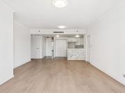 Two bedroom Apartment in World Tower, Central of Sydney...