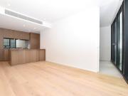 Two Bedroom Apartment with Albert Park Lake and Bay Views!