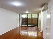 Two bedroom apartment with excellent location in Zetland...