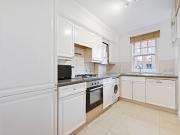 Two Bedroom En Suite Flat With Communal Gym & Pool