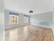 Two bedroom flat to rent in Falmouth Road, Borough