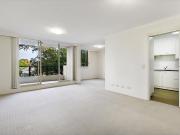 Two Bedroom Leafy Oasis hidden in the trees, minutes...