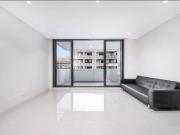 TWO BEDROOM PLUS STUDY APARTMENT IN A CONVENIENT...