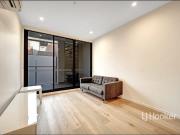 Two Bedrooms Apartment for lease! Nice layout + study