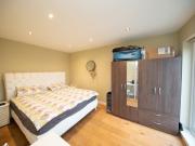 Two en suite double rooms in Holloway Road