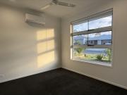 Two Ensuites, Butler’s Pantry & Contemporary Style...