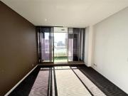 Two Spacious Bedroom Apartment on high level with view...