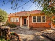 Two Townhouses, One Title Popular South Albury
