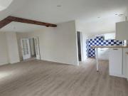 TYPE III RENOVE AVEC GARAGE ET JARDIN A FLAVIN