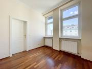 U4 PILGRAMGASSE: Altbauwohnung mit Balkon* im schön...