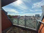 Über den Baumkronen im Güntzelkiez: Dachwohnung im...