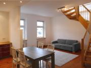 Über den Dächern in Seenähe: 2 verbundene Etagen mit...