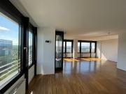 ÜBER DEN DÄCHERN VON FRANKFURT SKY APPARTEMENT