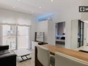 Ubicación céntrica, rodeado de restaurantes, plazas...