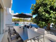 Ubicación privilegiada Villa en San Pedro, junto a la playa