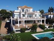 Ubicada dentro del prestigioso enclave cerrado de Los...