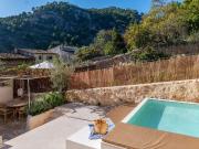 Ubicada en el pintoresco pueblo de Caimari, esta casa...