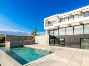 Ubicada en el prestigioso Los Flamingos Golf Resort,...