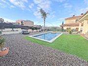 Ubicada en el prestigioso pueblo de Palau Saverdera,...