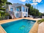 Ubicada en la prestigiosa urbanización Altea Hills, esta...