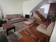 ¡UBICADA EN SURCO! VENTA EN CASA DE 3 PISOS