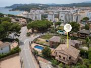 Ubicada en una de las zonas más tranquilas de Fenals y a...