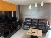 ¡Ubicadísimo departamento para remodelar!