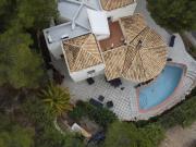 Ubicado en un entorno rural y tranquilo, este chalet...