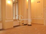 Ufficio di prestigio di 600 mq in affitto Via 4...