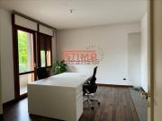 Ufficio in affitto di 150 m²
