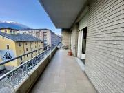 Ufficio in affitto di 166 m² in Via B. Festaz, 52
