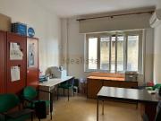 Ufficio in affitto di 212 m² in Via Mariano Stabile, 136