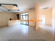 Ufficio in affitto di 450 m² in Via Sud Piazza d&apos Armi