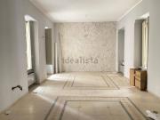 Ufficio in affitto di 70 m² in Piazza della Libertà, 63