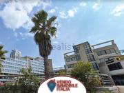 Ufficio in affitto di 77 m² in Piazza di Viale Italia