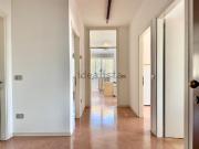 Ufficio in vendita di 142 m² in Via Vittorio Veneto, 276