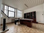 Ufficio in vendita di 200 m² in Via degli Abeti
